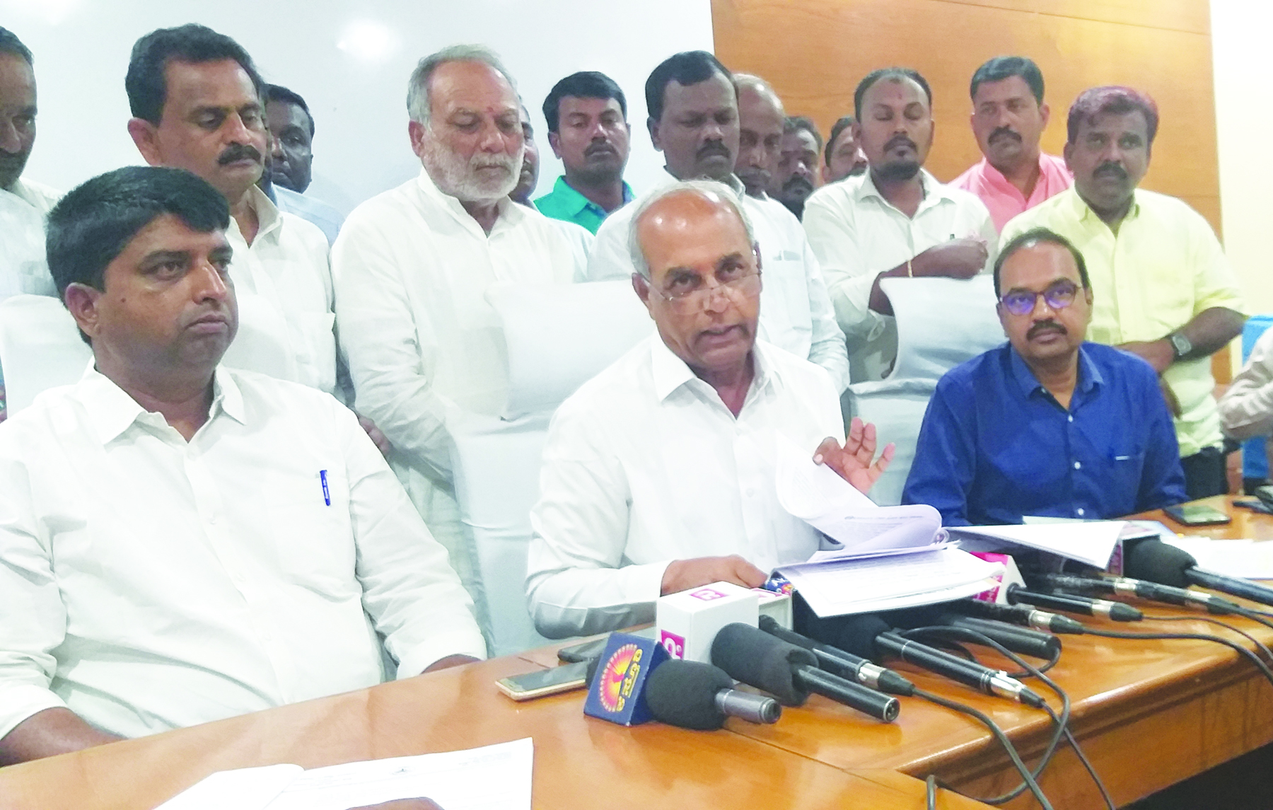 ನೀರಾವರಿ ಯೋಜನೆಗೆ ಪ್ರ್ರಾಮಾಣಿಕ ಪ್ರಯತ್ನ ಮಾಡುತ್ತಿದ್ದೇನೆ: ಶಾಸಕ ಆಚಾರ್